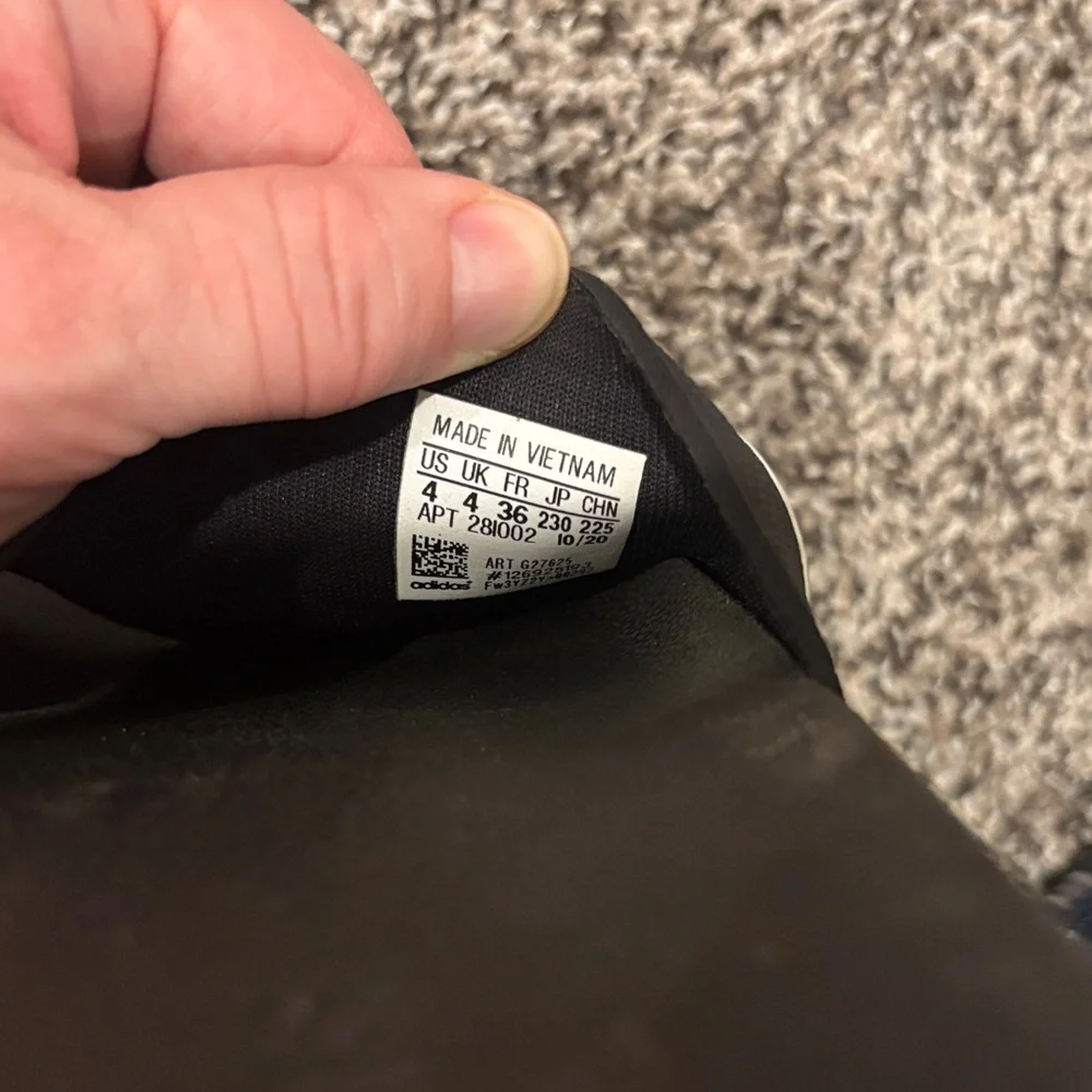 Adidas Black and White Striped Slides Kids Size 4
